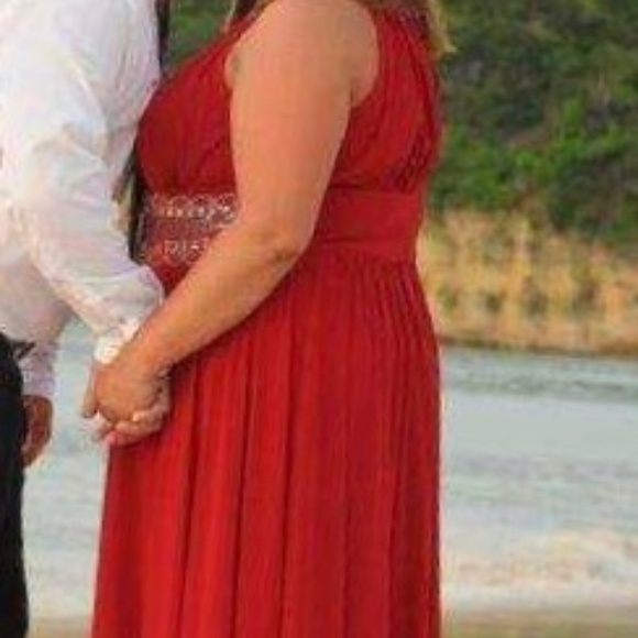 David's Bridal Red evening gowns - Picture 5 of 6